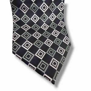 BERGAMO NEW YORK MENS TIE BLACK AND GRAY Grid Check 3.5 57”